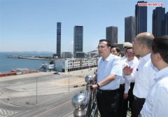 澳门威尼斯人网址 also a member of the Standing Committee of the Poli